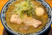 煮干しラーメンとかいう食べた後に「煮干しだったな…」という感想しか出ない食物