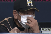 栗山監督「サメ（中嶋監督代行の愛称）なんて、オレのことをずっと見ていたし丸裸でしょ」