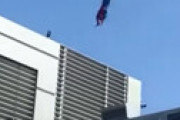 【動画】 スパイダーマンがスタントに失敗する瞬間を捉えた衝撃動画が話題に