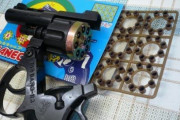 リング状の火薬セットして音を鳴らす銃のオモチャ、消えてしまったな…