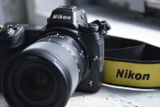ニコン、巨額赤字でカメラ事業の不安が浮上、カメラ撤退「オリンパスの次はニコン」の声
