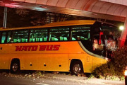 はとバスがハイヤーに突っ込んだ死亡事故、バス運転手はインフルエンザで高熱を出していた「事故を起こす前後の記憶がない」