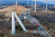 朝鮮日報　韓国・慶北の風力発電機が倒壊、風速5－7メートルの風に耐えられず　／慶北・盈徳郡 ［2/4］  [仮面ウニダー★]