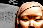 【画像】韓国が慰安婦像前で恥ずかしいパフォーマンスをやらかす