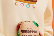 こう寒くっちゃよう？バーガーキングがハンバーガー保温用パーカーを販売するも、即完売