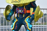 【仮面ライダーガッチャード】クロスユーフォーエックスって動きづらそうだし能力的にCG結構使うからすぐ出番なくなると思ってた
