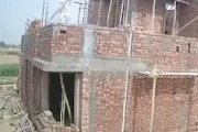 【動画】一瞬の不注意が大事故に。足場を解体していた男性に起きた悲劇。
