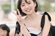 「可愛すぎ」「サポ?」「新加入選手のお知らせ」元日向坂46齊藤京子さんがJクラブユニ姿を披露
