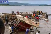 村長の葬儀に向かう船の底が抜け62人が死亡、300人以上が乗船…中央アフリカ！