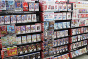 ゲーム屋にパッケージが並んでる光景自体が広告の役割をしてる部分もあると思うんだけど