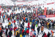 【朗報】日中緊張で中国スキー場に中国人客殺到、大混雑で「滑る気すら起きない」「マナー悪すぎる！」