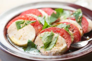 カプレーゼとかいう作り方だけ見たら美味しくなるわけないのに美味しい謎の食べ物