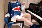 世界中の男子に大人気のピアニストがサメちゃんのコスプレしとるぞ！！