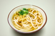 【謎】「そば・うどん」を麺つゆ以外で食べるレシピがことごとく微妙な理由