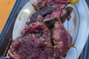 肉フェスで1400円で売られてる肉ｗｗｗｗｗ