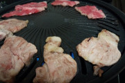 自宅で焼肉プレート使って食べるおひとり様焼肉が美味い(^o^)