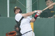 阪神キャンプにバケモノ現る！ 2年目の野口が69スイングで23本の柵越え！
