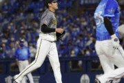 阪神小川まさかの２球連続暴投、地元登板で大荒れ