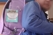 娘のランドセル背負って泣かれたパパさん、結構まずい過去ポストが発掘される...