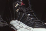 【NBA】MJがファイナルで履いたシューズ6足が約12億円の高値で落札！