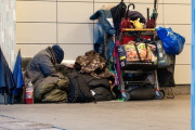 米ホームレス、18％増の77万人超 物価高などで記録的な伸び