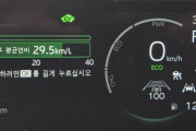 韓国人「トヨタ・プリウスが高速道路での燃費で現代ハイブリッドを圧倒！」韓国人が韓国でテストした結果がこちら　韓国の反応
