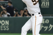 セリーグ新人王争い　阪神・村上（7勝5敗防2.02）vs 巨人・秋広（.278 10 35 ops.749）