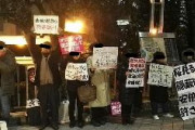 【話題】日本市民、国会前でアベに抗議「内閣支持率が下がらない！何もかもが腐りきる日本」…最後は韓国の歌を唄い解散