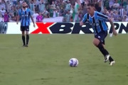 【動画】ブラジルでサッカーの新しいタックルが発明される。