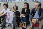 学術会議法案　廃案求め座り込み　任命拒否された学者ら　共産・立憲・社民・れいわ議員も駆けつける