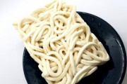 【驚愕】『冷凍うどん』さん、どう考えても美味すぎる