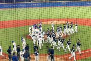 【アジア大会野球】【アジア大会野球】韓国代表、またマウンドに国旗挿そうとして大会係員が制止「うちの領土アル」