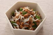 納豆に少し混ぜると美味いもの教える