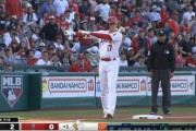 大谷翔平、第1打席で6試合連続安打となるスリーベースヒット！