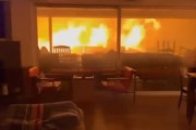 ロサンゼルスで大規模な山火事が発生→逃げ遅れた住民が家の中から撮った映像がガチで怖すぎると話題に・・・