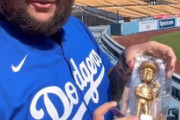 大谷翔平デコピンの金色レアボブルヘッド人形が大人気すぎる