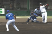 【朗報】日ハム中田翔、1打席交代も痛烈レフト線ツーベース