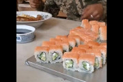 戦場で寿司、ウクライナ兵の食事事情が話題に（海外の反応）