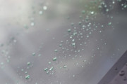車のフロントガラスに撥水剤