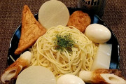 【画像】おでんに「うどん」入れるやつ