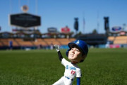 海外「毎試合ボブルヘッドを配るしかない」今度は自身のボブルヘッドナイトで2打席連続ホームランを放った大谷選手に対する海外の反応