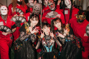【海外】BABYMETALが「Sick New World Festival」でSlipknotのパフォーマンスを観戦