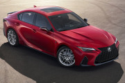 5リッターV8自然吸気エンジン搭載の「レクサスIS」の国内導入が決定