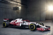 【F1新車発表】アルファロメオが2021年型マシン「C41」を発表、カラーリングがいいと好評