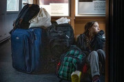 【悲報】グレタさん「満員列車で帰りました」鉄道会社「ファーストクラスご利用ありがとうございます」
