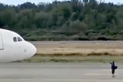 【動画】飛行機に乗り遅れた乗客が取った行動が（ノ∇`）