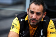ルノーF1アビテブールさん「シーズンが始まらないうちにリカルドの将来を決断しなければならないかも」