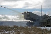 【動画】英国、ウクライナに多連装ロケットシステム「M270」供与へ