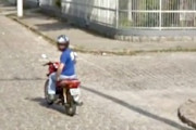 Googleストリートビュー撮影車に気を取られたバイク乗りが事故ってしまうｗｗｗｗｗ