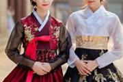韓国人の反応「『着物よりきれい』日本の女子学生が韓服に魅了された理由」→